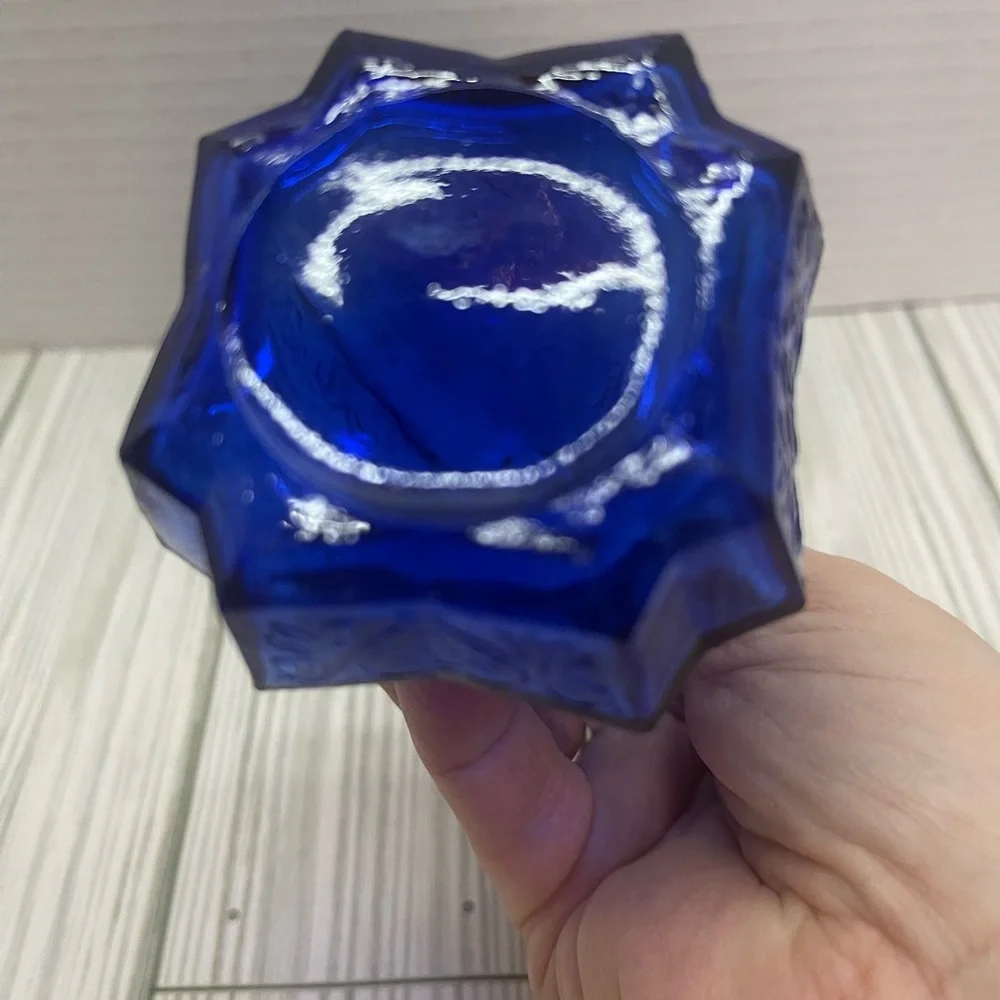 Vintage 1970’s Reproduction Mayfair Open Rose Patterned Cobalt Blue Shaker